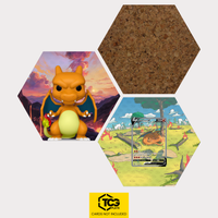 Funko Glurak, die Karte V SWSH 260 und das Kork Hexagon als Hex Shapes Bündel von TCGplate.