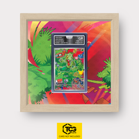 Geckarbor MEP 055 als Extended Art Display im Echtholzrahmen mit UV-Schutz-Case und magnetischer Wandhalterung von TCGplate.