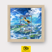 Zapdos ex MEW 202 als Extended Art Display im Echtholzrahmen mit UV-Schutz-Case und magnetischer Wandhalterung von TCGplate.